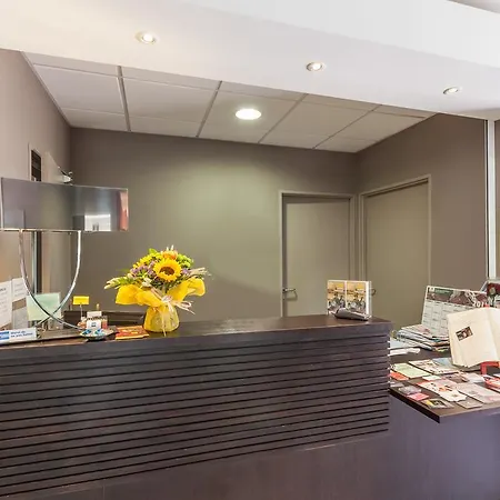Hotel Alienor 2*